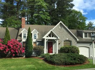 10 Foxwood Dr, North Andover, MA 01845