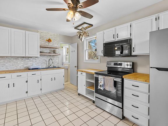 4th image of 695 Idaho Ave E
