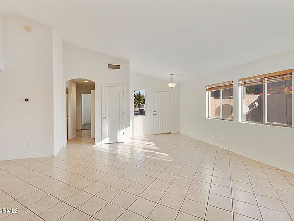5th image of 9117 E HILLVIEW Circle