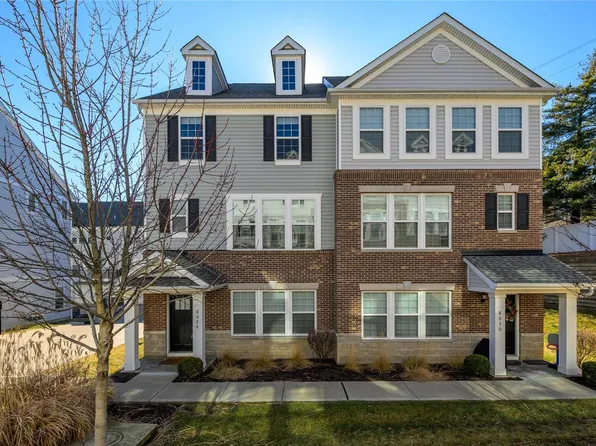 8024 Central Park Dr, Saint Louis, MO 63117