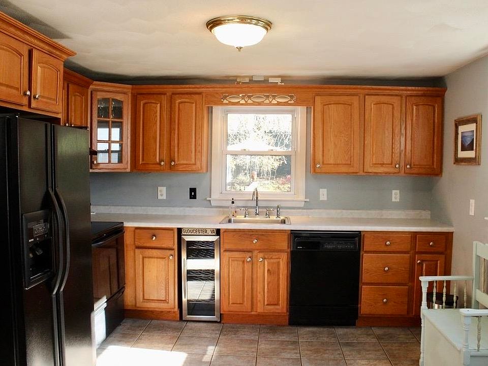 105 Dunbar Street, Manchester, NH 03103 Zillow