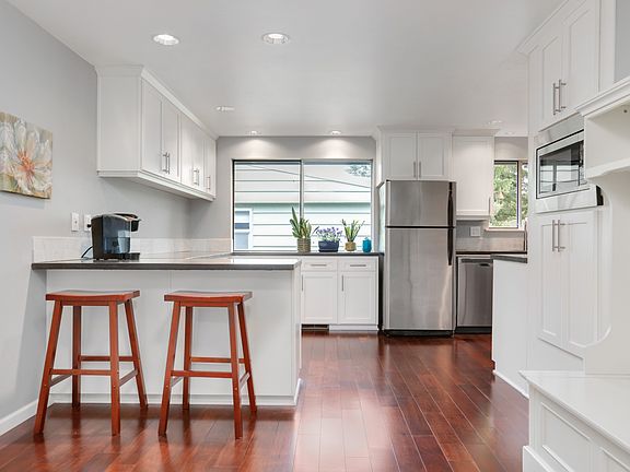 2nd image of 10021 46th Ave NE