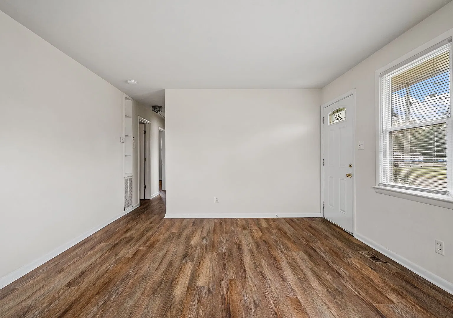 Chesapeake Single Family 3BD- Ready NOW — Photo 2