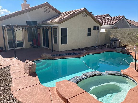 2nd image of 9462 Boulder Creek St