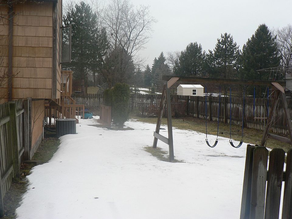 2nd image of 109 Devonshire Cir