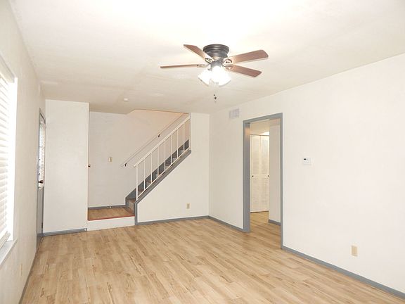 4th image of 2742 S Donnybrook Ave