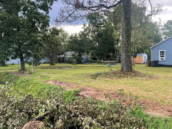 4515 Buffalo St, Beaumont, TX 77703