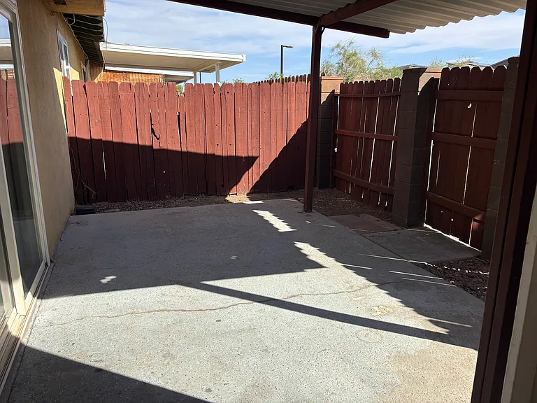 305 E Van Wagenen St — Photo 13