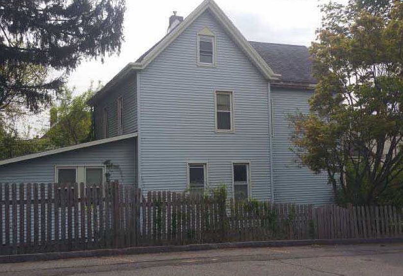 2nd image of 36 Pine Grove Ave