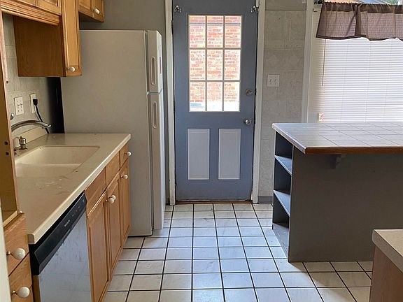 5th image of 440 Nottingham Rd