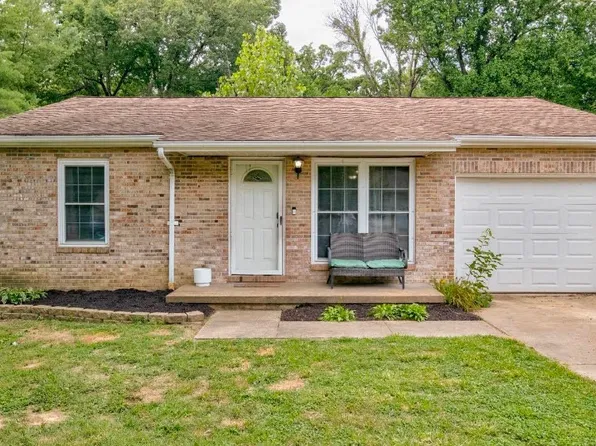 3111 Shadywood Ln, Evansville, IN 47712