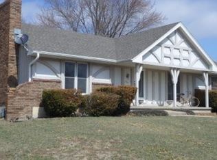 407 Clinton Dr, Cameron, MO 64429