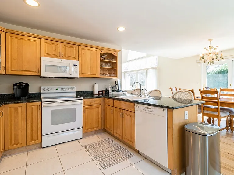 20 Broidy Ln — Photo 10