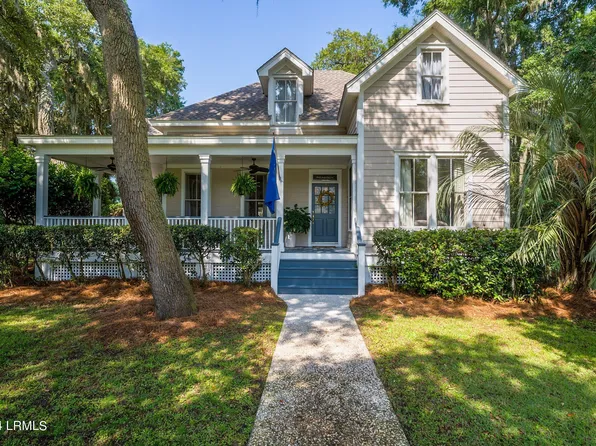 107 Coosaw Club Dr, Beaufort, SC 29907