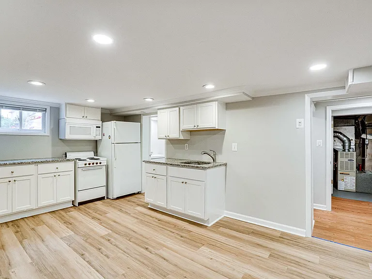 1519 N Stafford St #B — Photo 5