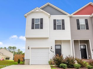 249 Shallowbag Bay Ln, Jacksonville, NC 28546