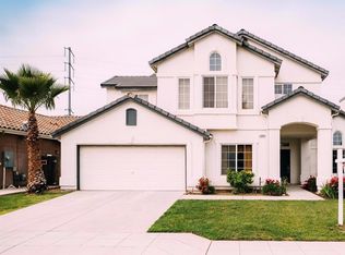 1088 E Carnoustie Ave, Fresno, CA 93730