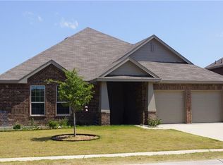 208 Belgian St, Waxahachie, TX 75165