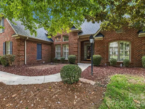 1106 Westlake Dr, Kannapolis, NC 28081