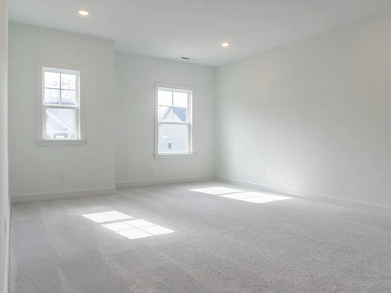 725 Hardin Hill Ln — Photo 13