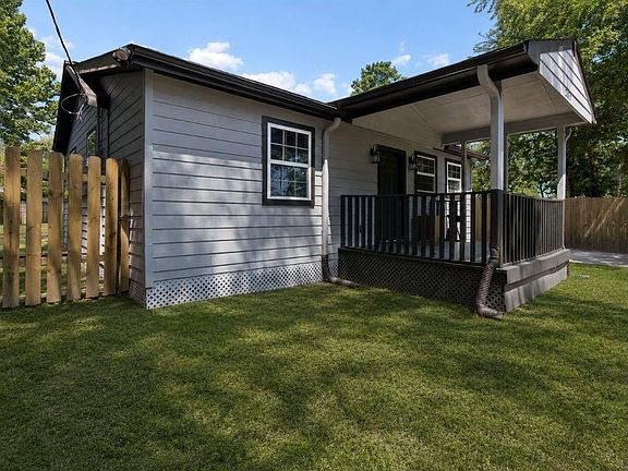 2nd image of 24811 Elmira St