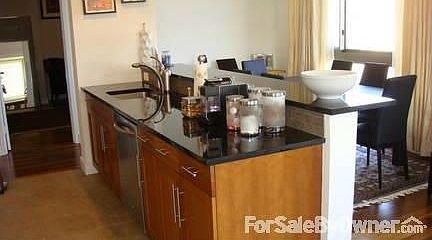 Open Kitchen
						:
						Great for entertaining