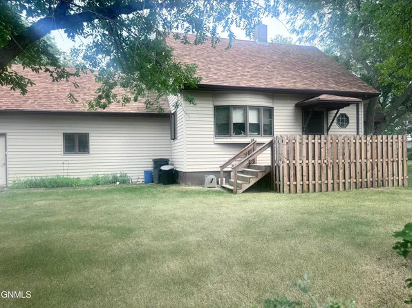 602 Parsons St, Columbus, ND 58727