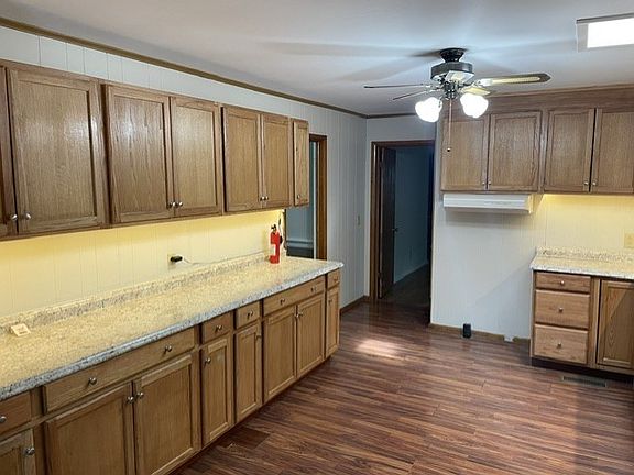 5th image of 1306 Raby Ave