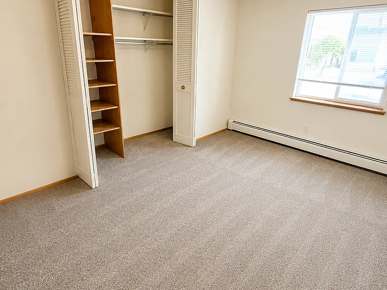 604 N Black River St — Photo 54