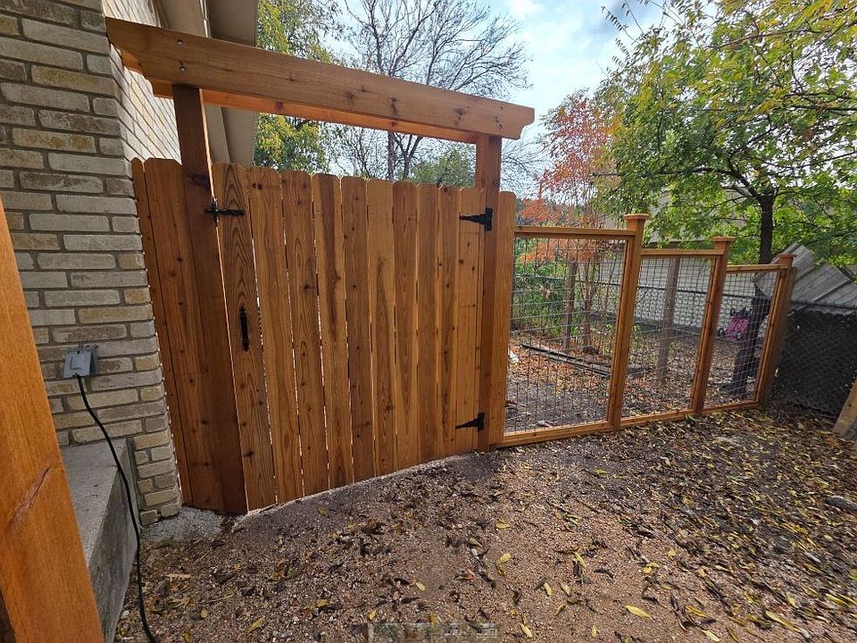 1st image of 505 E Lane Dr #505