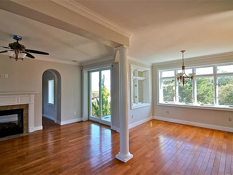3615 Bayside Ave — Photo 6