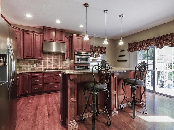 2nd image of 21 Wildflower Dr