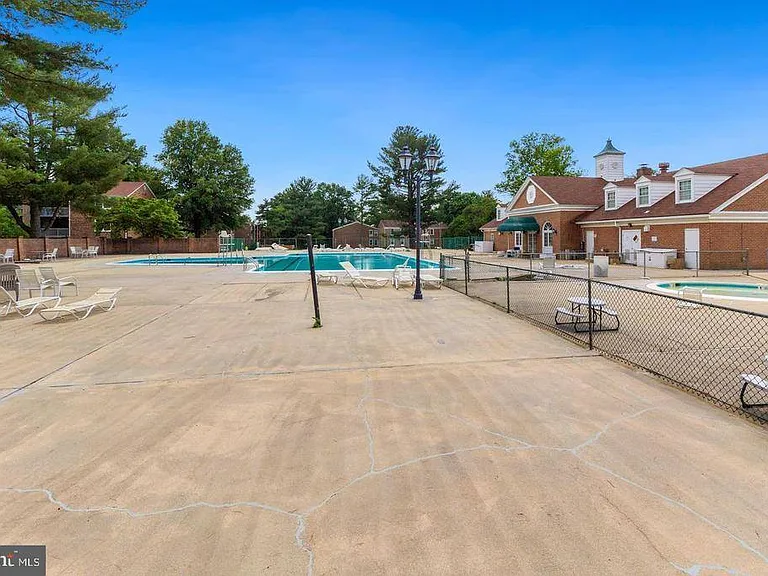 728 Quince Orchard Blvd #201 — Photo 19