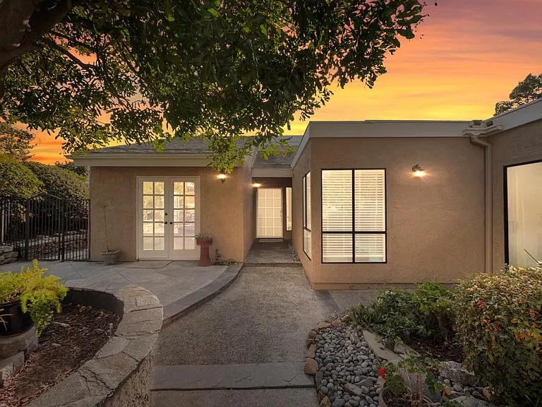24232 Tahoe Ct — Photo 46