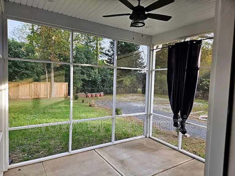 1016 Condon St — Photo 24