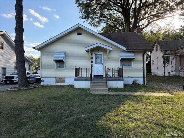 2006 McLaran Ave, Saint Louis, MO 63136