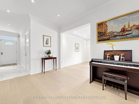 4th image of 372B Hounslow Ave