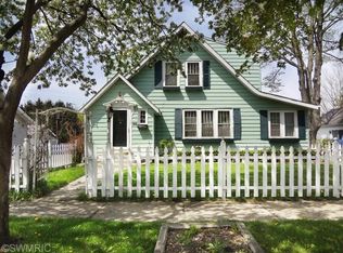 209 S Cleveland Ave, Galien, MI 49113