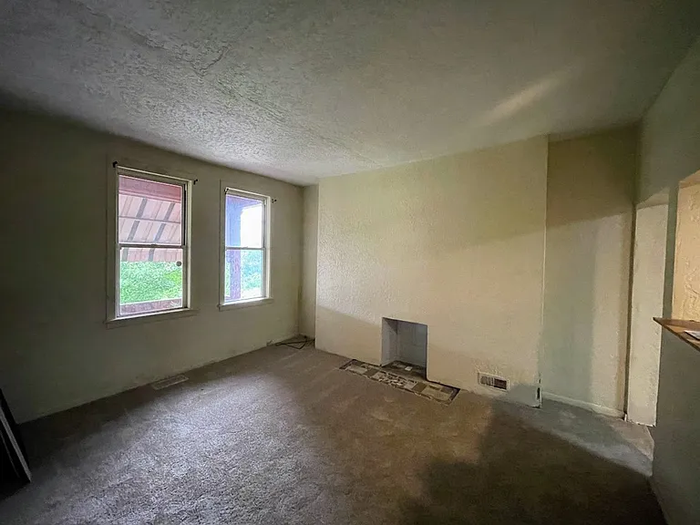 310 Arabella St — Photo 8