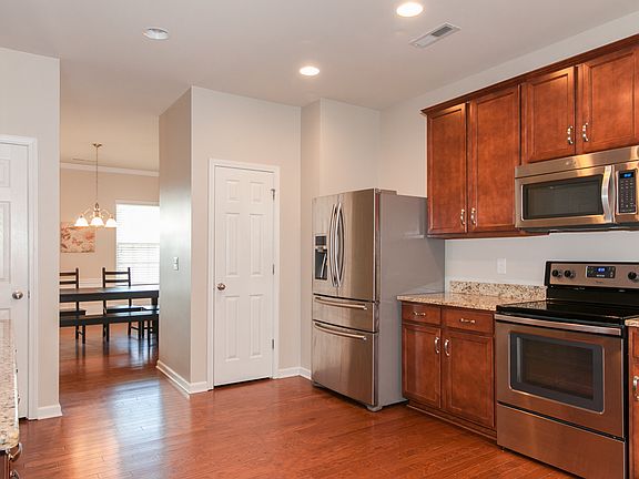 42" cabinets and granite