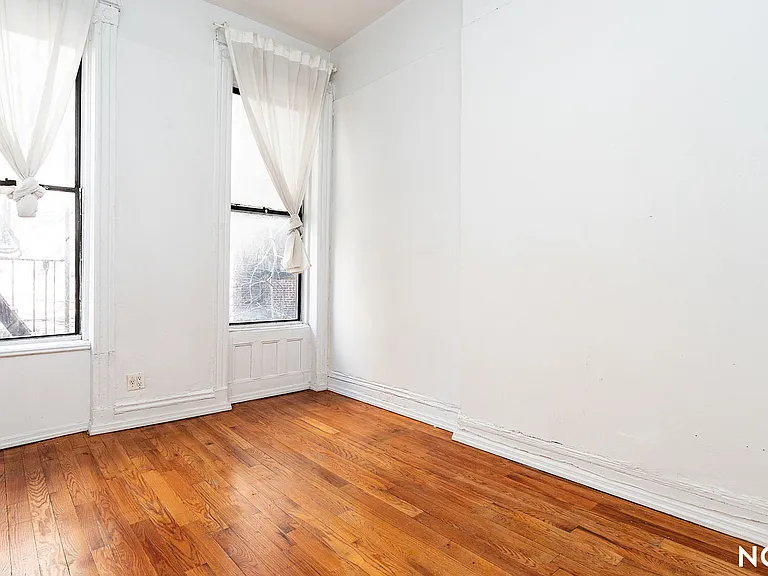 327 Nostrand Ave #4 — Photo 6
