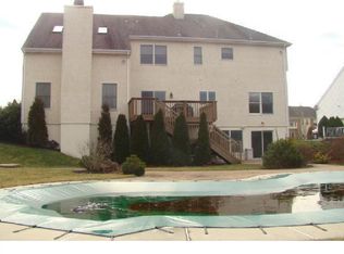 20 Autumnwood Ln, Mount Laurel, NJ 08054