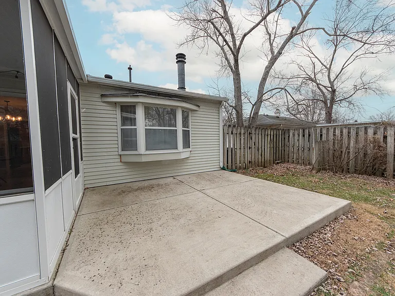2943 Desoto Way — Photo 21