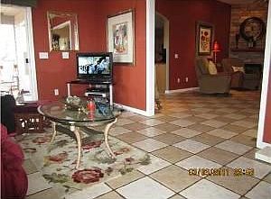 5th image of 9 Stratfield Ln
