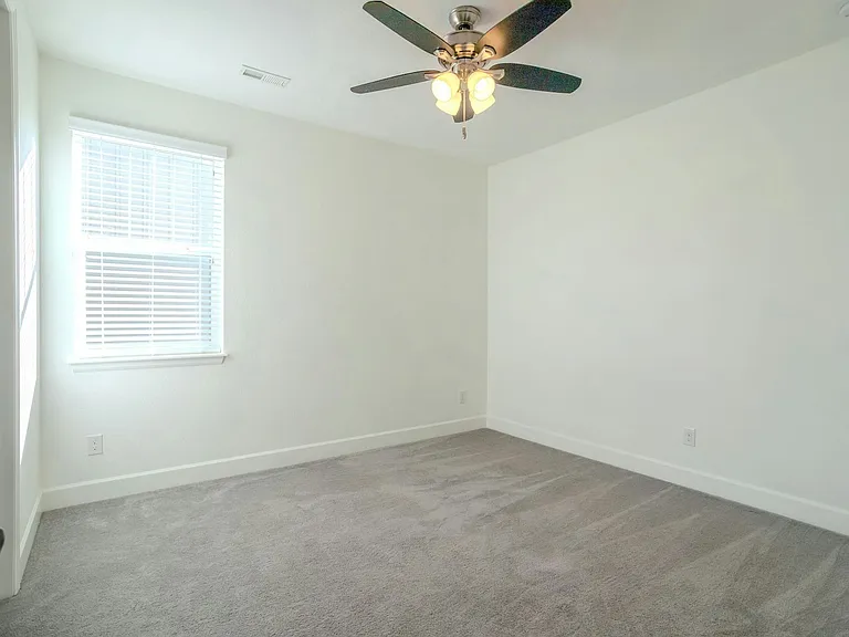 10138 Atlanta St — Photo 18