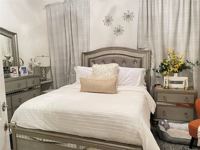 27563 SW 139th Psge #B — Photo 8