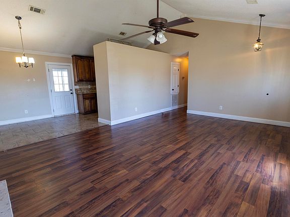 3rd image of 1025 Feagin Mill Rd