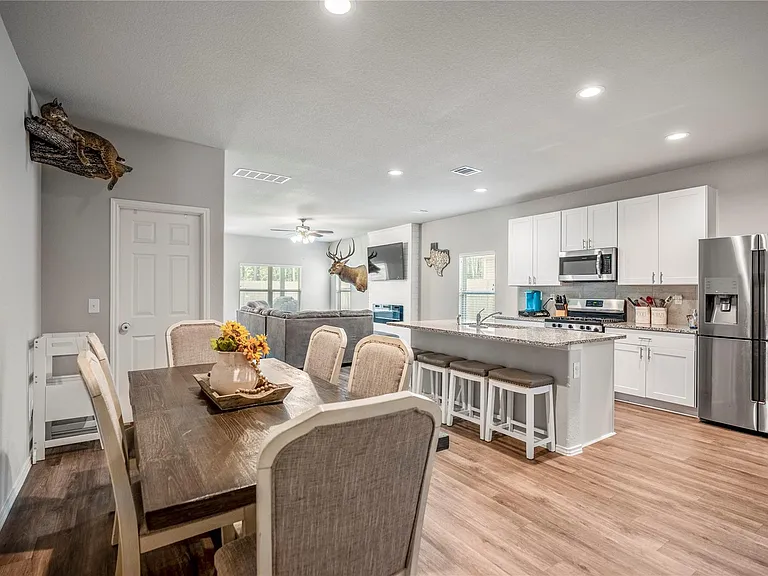 210 Bellewood Manor Dr — Photo 13