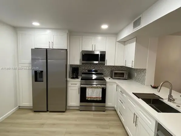 3305 Aruba Way APT B1, Pompano Beach, FL 33066