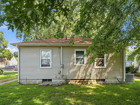 2nd image of 331 W 29th St